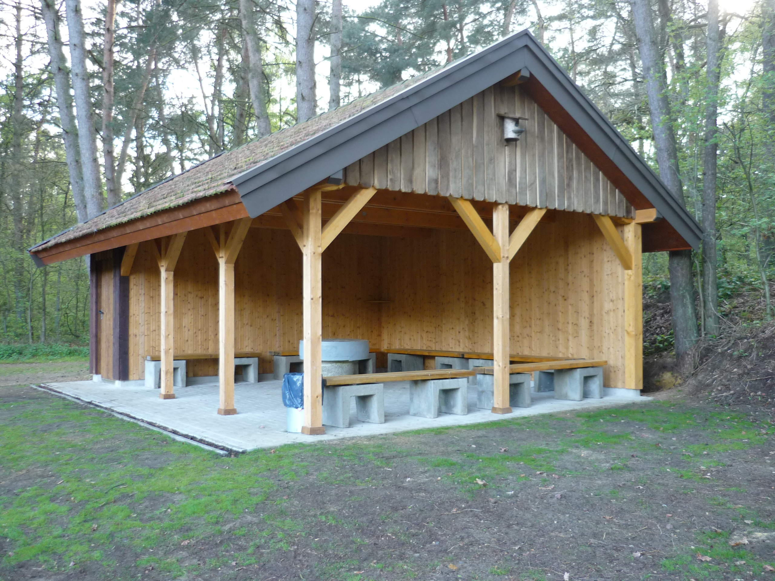 2014 Schutzhütte Wacholderheide-b